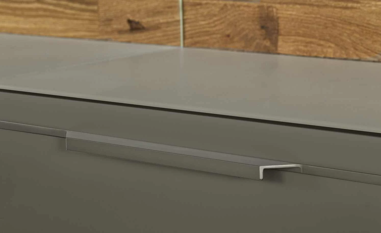 Berger & Rath Sideboard Claro | Londra (Hellgrau) Sichtbare Rückwand: Wildeiche gesandstrahlt 4 Berger & Rath Sideboard Claro | Londra (Hellgrau) Sichtbare Rückwand: Wildeiche gesandstrahlt – Bild 4