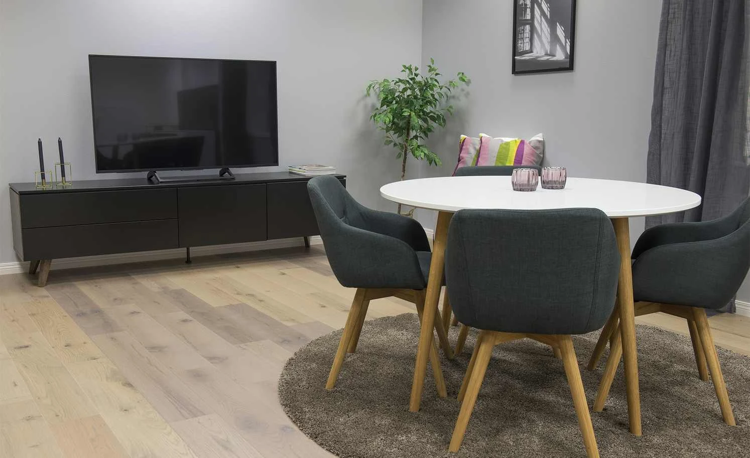 TV-Lowboard Uuna 2 TV-Lowboard Uuna – Bild 2